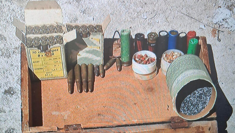 Montenegro-avmp/Baranin-odbio-test-na-psihoaktivne-supstance-u-vozilu-mu-pronadeni-meci-i-bodezi-u-stanu-katana-i-luk-i-strijele_4