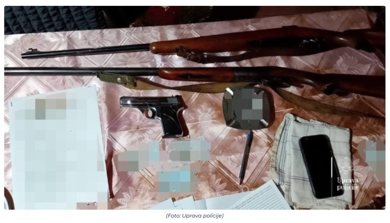 Montenegro-avmp/FOTO-Pretresena-kuca-Aca-Sakovica-na-Verusi-oduzeti-puska-i-pistolj_3