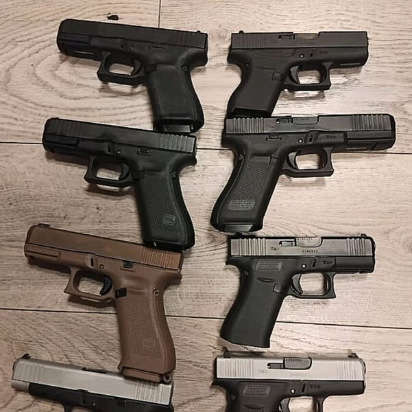 Montenegro-avmp/Od-advokata-Damira-Lekica-oduzeto-osam-pistolja-marke-Glock_1