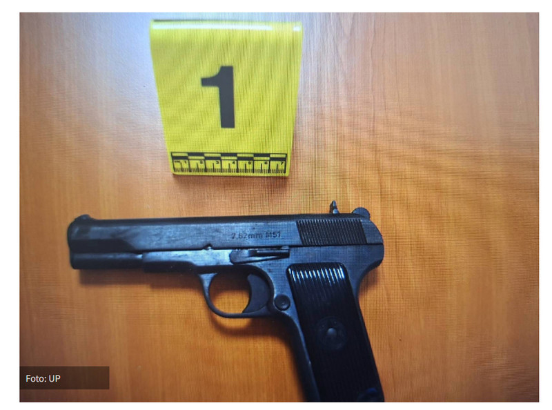 Montenegro-avmp/Policija-u-Rozajama-zaplijenila-pistolj-i-ljekove-sa-liste-opijata_2