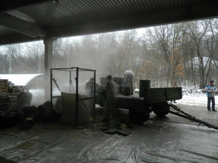 The bags weight approximately 40,767 kg and will be sent to Sweden for safe disposal
