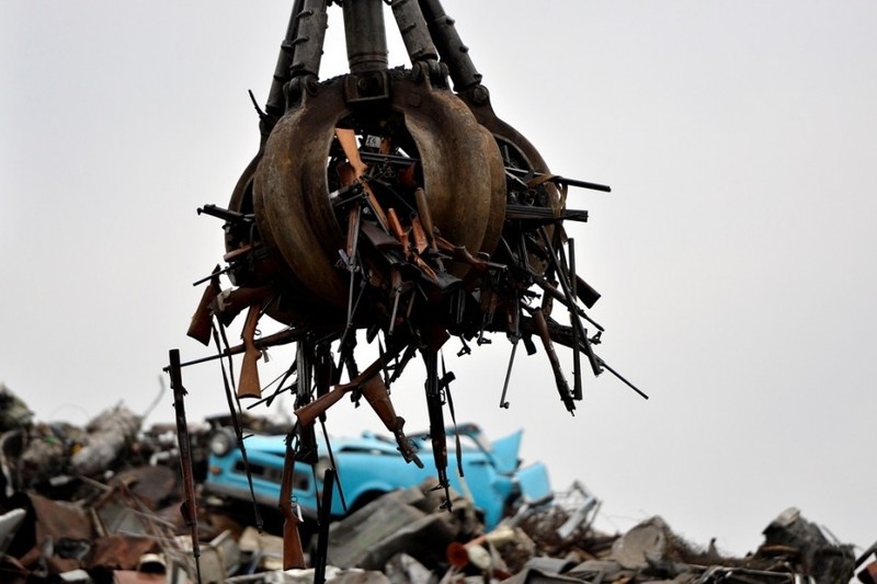 Among these 17,000 pieces is a 100,000th piece of SALW that the MoI has destroyed with the support of UNDP/SEESAC